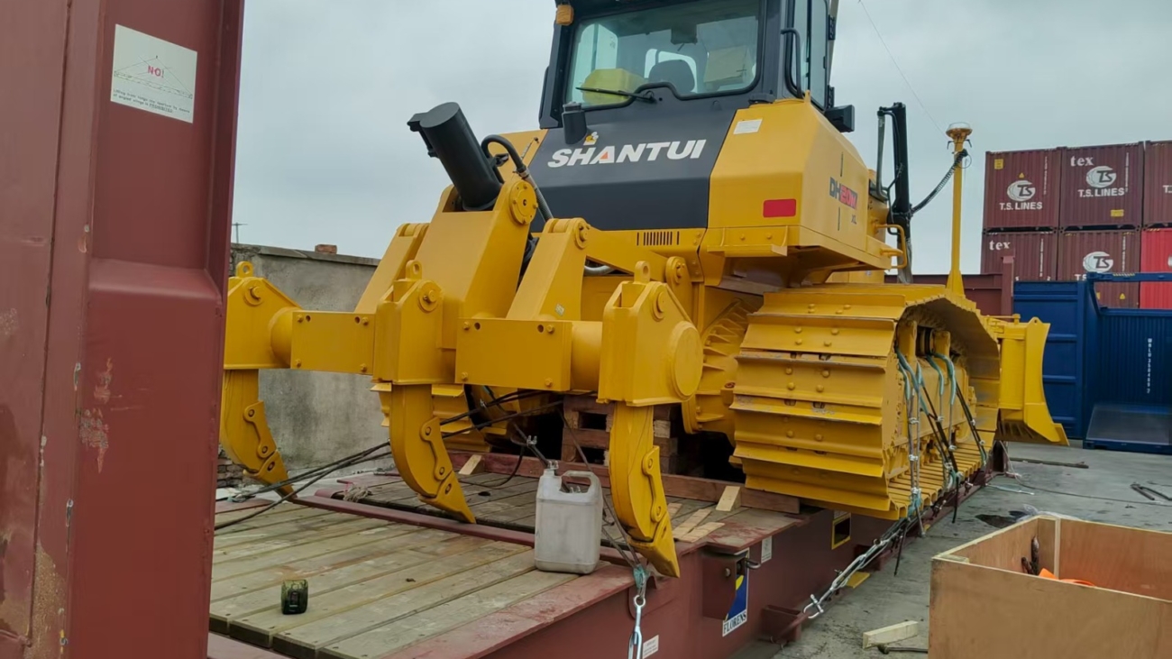 Heavy machinery shipping and project cargo
