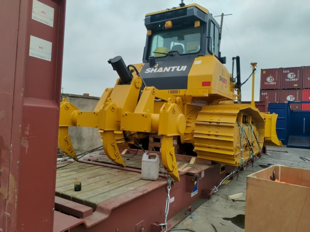 Heavy machinery shipping and project cargo