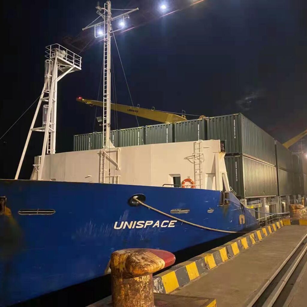 Cargo vessel handling international sea freight